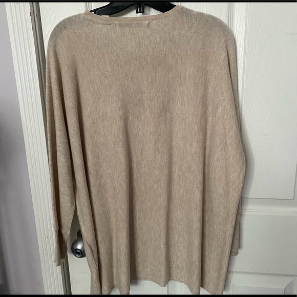 “Soft Whisper” Top by ONLY from Silver Icing in Oatmeal XS-Med - Picture 3 of 5